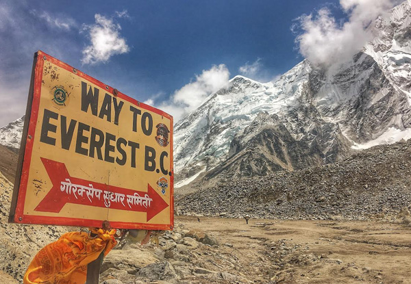 Per-Person, Twin-Share 14-Day Experience of a Lifetime Everest Base Camp Trek incl. Accommodation, Internal Flight, All Transfers, Trekking Gear, T-Shirt & Completion Certificate