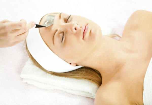 120-Minute CR Revive Spa Ritual Pamper Package incl. Spa Therapy, Full Body Massage & Intensive Anti-Ageing Treatment