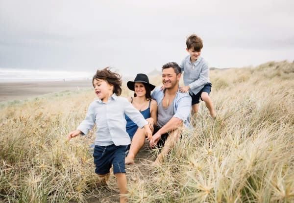 One-Hour Family Photo Shoot at Muriwai Beach or North Shore incl. High-Resolution Digital File - Options for Studio Photo Shoot