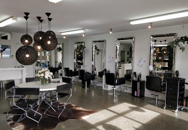 Ultimate Style Cut Deal incl. Shampoo, Style Cut, Blow-Dry & Iron Finish, Option to add L’Oréal Power Dose Treatment