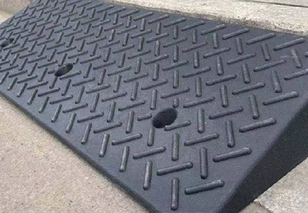 Heavy Duty Rubber Curb Ramp