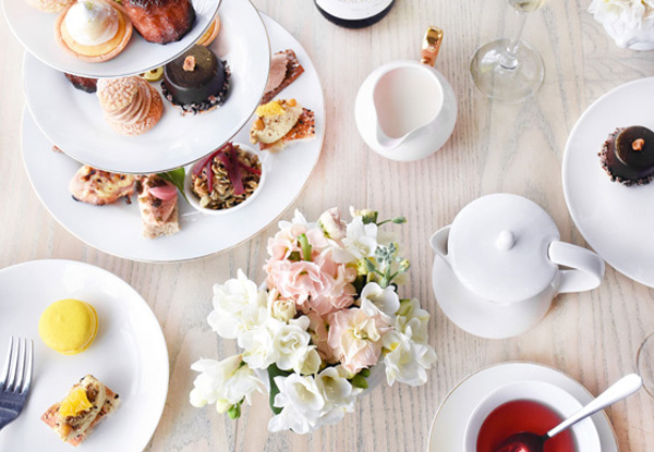 High Tea for Two incl. a Glass of Méthode Traditionelle – Option for Four & Six People