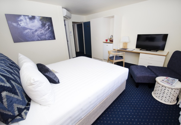 One-Night Four-Star Rotorua Getaway for Two People in a Standard Room incl. Continental Breakfast, Pool & Hot Tub Access, WiFi & Free Parking - Options for Two or Three Nights & Mid-Week or Weekend Options