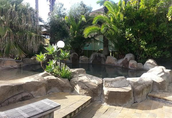 Private Rock Pool Venue Hire for up to 50 People & Full Use of Pool Facilities incl. Kitchen & Barbecue Facilities - Option to incl. a $300 Non-Alcoholic Bar Tab