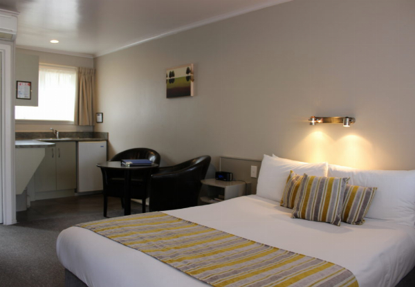 One-Night Stay for Two People in Taupo incl. Breakfast - Options for up to Three Nights