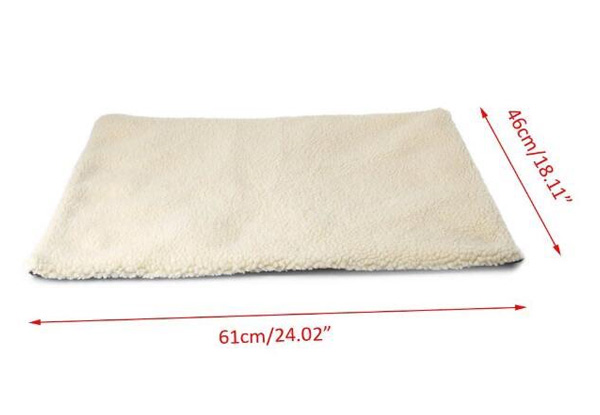 Pack of Two Self-Heating Pet Beds
