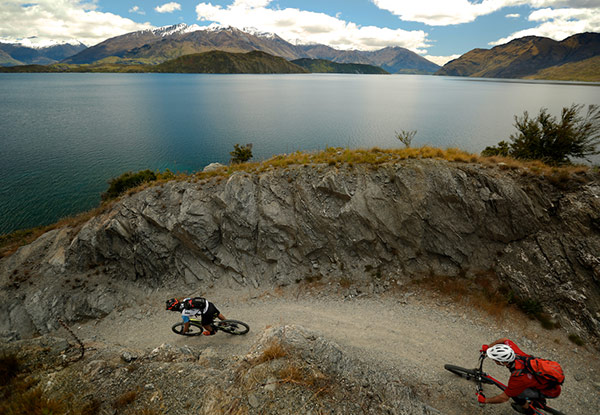 Per Person Seven-Day South Island Dirt Seeker MTB Tour incl. Accomodation, Expert Guides, Breakfasts, an Amazing Three-Course Dinner at the Luxurious Ohau Ski Lodge & More