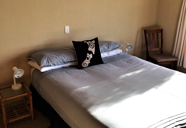 One-Night Paihia Escape for Two in a Ocean View One-Bedroom Apartment - Options for Two or Three Nights & for Three or Four People. All Options incl. Wifi & Late Checkout