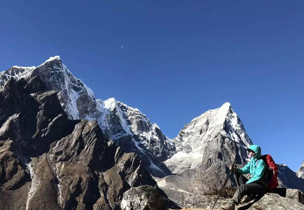 Per Person Twin Share 14-Day Once in a Lifetime Everest Base Camp Trek incl. Local Village Trips, Guided Sightseeing & a Local Sherpa Guide