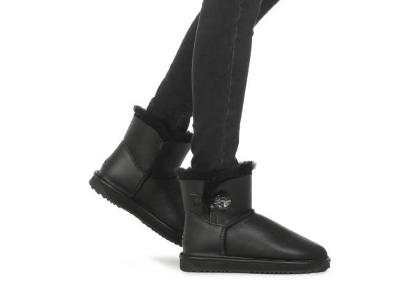 Tendance Paris Short Crystal Button Platform Ugg Boots - Six Sizes Available