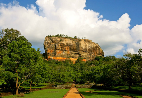 Per-Person Twin-Share 11-Night/12-Day Sri Lanka Tour incl. Airport Pickup, Accommodation, Daily Breakfast, Safari & Sightseeing