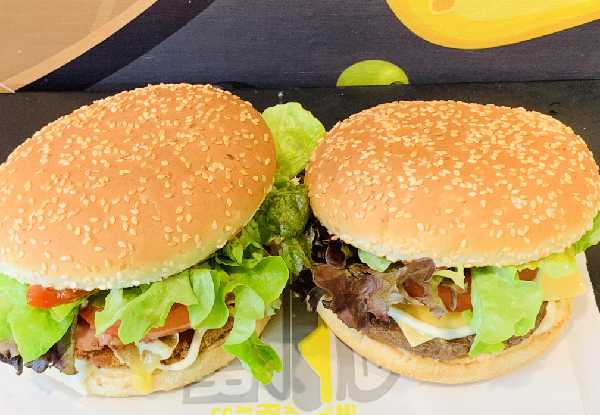 Chef's Best Takeaway Burgers for Two People - Valid Seven Days
