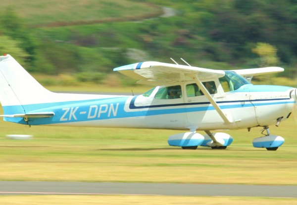 20-Minute Trial Flight in Cessna 172 Aircraft with 20-Minute Ground Briefing & Instructions - Available at Two Locations