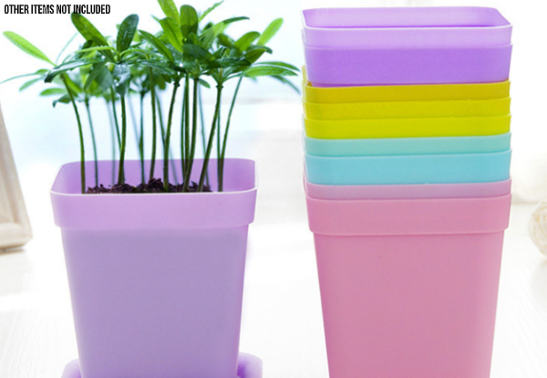 Seven-Pack of Plastic Flower Pots