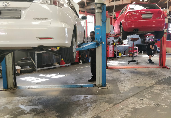 Oil Change Service - Options for Japanese, European or Diesel Vehicles