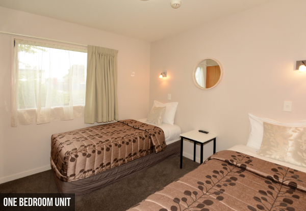 One Night Mosgiel Getaway for Two People in a Superior Studio incl. Continental Breakfast, Complimentary Parking & WiFi - Options for Two Nights & Four People in a One-Bedroom Unit