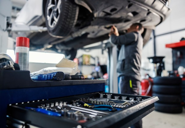 Express Oil Change for Japanese Vehicle incl. Oil, Filter, Fluid Top-Ups & More