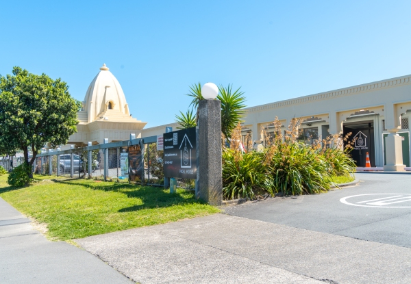 One-Hour Court Hire at Padel House Wellington incl. Padels & Ball Hire - Off-Peak Monday to Friday Bookings
