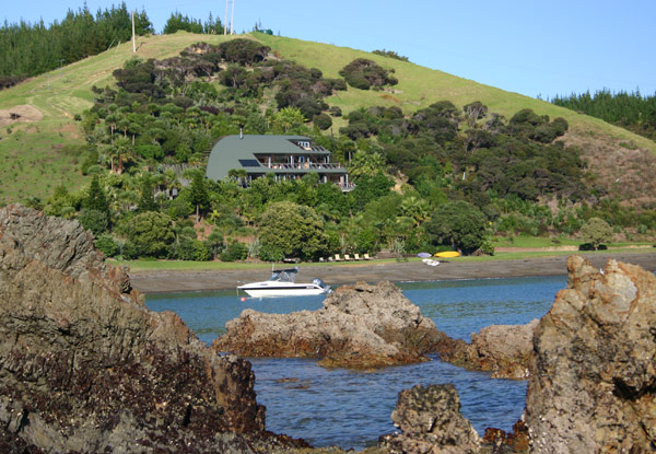 Two-Night Stay for Two in Stunning Waterfront Accommodation incl. Full Breakfasts, Chocolates, $30 Dinner Voucher & WiFi