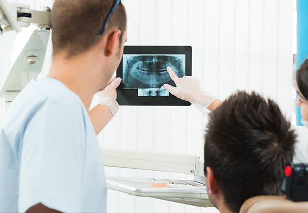 Dental Examination, Two X-Rays, Polish & Return Voucher - Four Locations Available