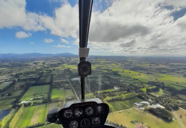 One-Hour Trial Flight incl. Pre-Flight Briefing, Take Off In-Flight Guidance & Landing