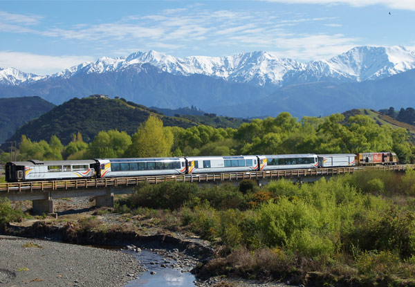 Per-Person Twin-Share Nine-Night Discover the South Island Tour incl. Most Meals, Accommodation in Premium Hotels, Luxury Coach, Airport Transfers & Sight Seeing