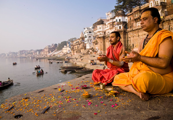 11-Day Per-Person, Twin-Share Luxury Tour of India incl. Five-Star Accommodation, Breakfast, Domestic Flights, Boat & Jeep Ride
