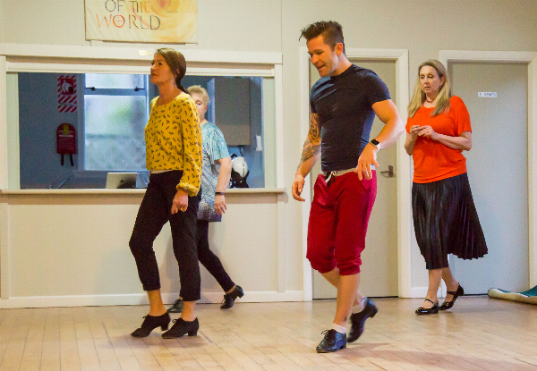 Six Group Dance Classes for up to Two People - Option to incl. Private Dance Lesson