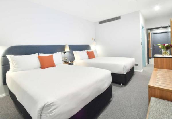 Luxury 4.5-Star Stay for 2 at Sudima Auckland City incl. Buffet Breakfast at East Restaurant, $30 Hotel Credit Per Stay, Late Checkout, Parking, Access to the Fitness Centre - Deluxe King, Deluxe Twin or upgrade to a Premium King