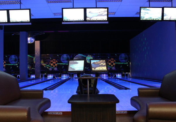 Four-Person Bowling Package incl. Mixed Platter to Share, Two Games Each & Four Drinks