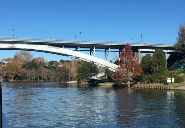 90-Minute Evening Dinner Cruise for Two People on the Waikato River Explorer incl. $20 Café Voucher