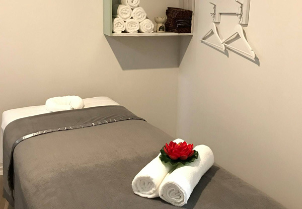 70-Minute Aromatherapy Massage with Hot Stone - Options for Couples & Traditional Thai Massage