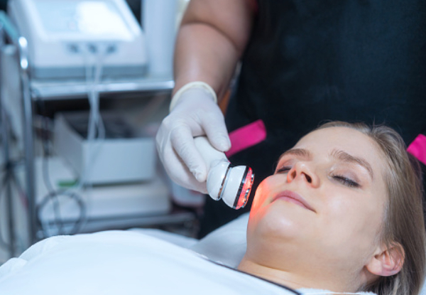 One Session of Full-Face Carbon Laser Peel Treatment for One Person - Option for Three Sessions