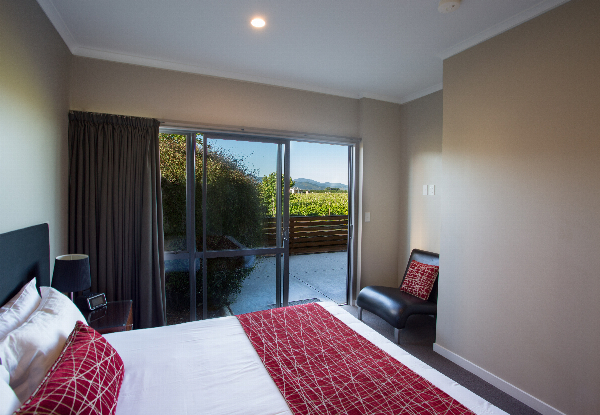 One-Night Marlborough Stay for Two in a Vineyard View Suite incl. Gourmet Continental Breakfast, Bike Hire, Bubbles on Arrival, Free WiFi & More - Option for Outdoor Bath Suite