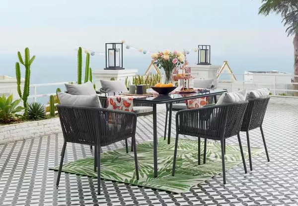 Nastro Outdoor Dining Set