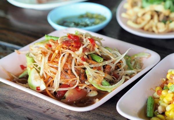 Per-Person Twin-Share Thailand Stopover Foodie Tour incl. One Nights Accommodation, A Bangkok Chinatown Food Crawl, Meals & Activities - Option for a Solo Traveller
