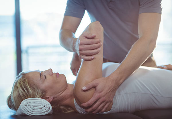 One Chiropractic Session incl. a Comprehensive Consultation, Posture Analysis, & Spinal Motion