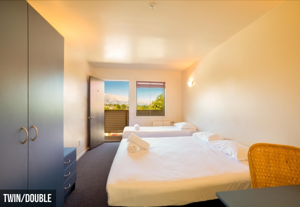 Per-Person, Dorm-Share, Four-Night Queenstown Accommodation & Three-Day Ski Pass Package incl. Daily Breakfast, Airport Transfer & One Dinner - Options for Twin/Double Ensuite for Two People & to incl. Ski Hire