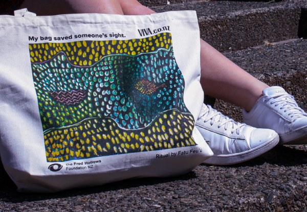 Give the Viva Tote Bag that Gives Sight