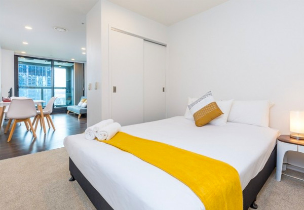 One-Night Auckland CBD Stay For Two People in a Studio Apartment incl. Unlimited WiFi & Late Checkout Time - Options For Four People in a Two-Bedroom Apartment or to incl. a Car Park