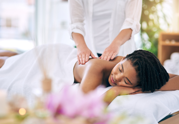 60-Minute Relaxing Aromatherapy Massage