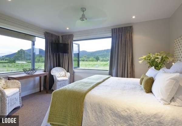 Two-Bedroom Two-Night Luxury Vineyard Villa for Four People incl. Wine on Arrival & Late Checkout - Option for Lodge Suite for Two People