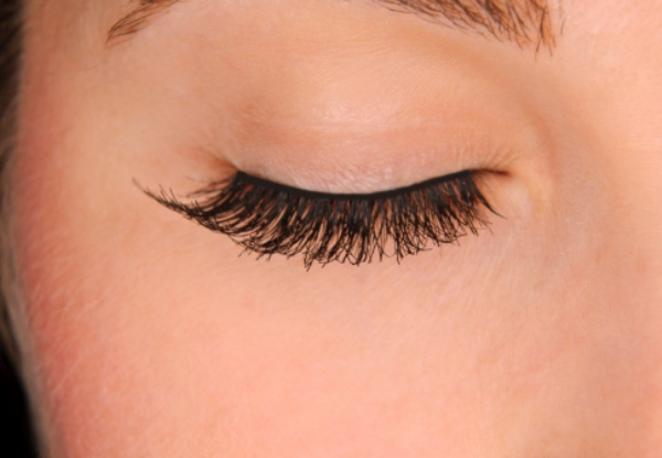 Full-Set of Classic Eyelash Extensions for One Person