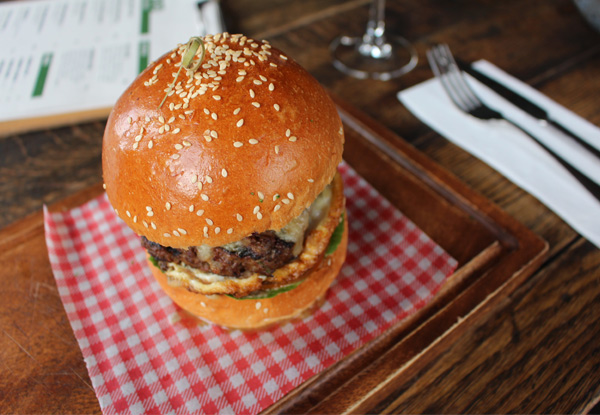 Classic Burger or Steak incl. a Pint of Sassy Red or Glass of the Fickle Mistress