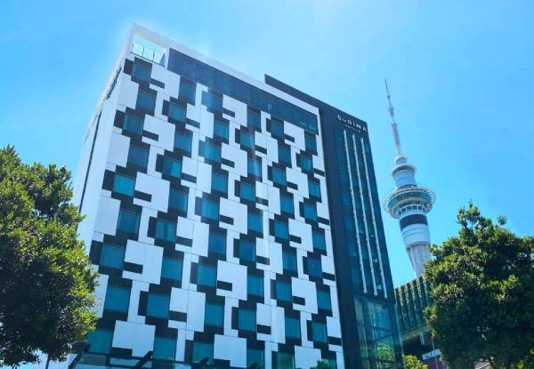 Luxury 4.5-Star Stay for 2 at Sudima Auckland City incl. Buffet Breakfast at East Restaurant, $30 Hotel Credit Per Stay, Late Checkout, Parking, Access to the Fitness Centre - Deluxe King, Deluxe Twin or upgrade to a Premium King