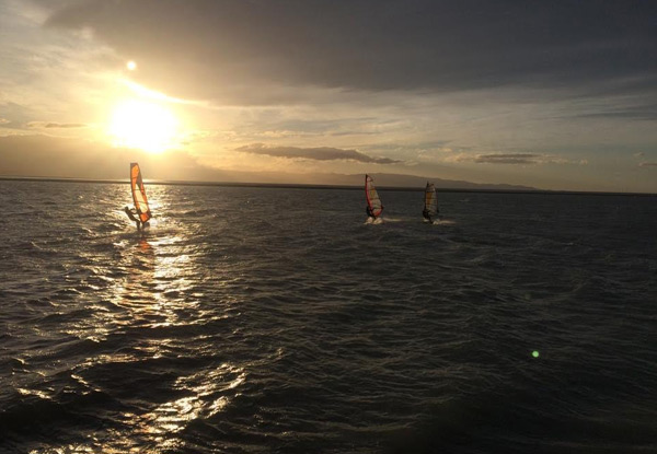 90-Minute Windsurfing Taster Lesson for One Person
