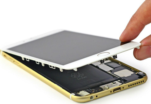 iPhone Battery Replacement - Nationwide Service with Free Return Delivery.