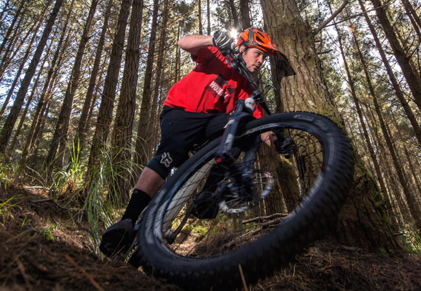 Two Hour Mountain Bike Hire incl. Entry Pass & Helmet Hire