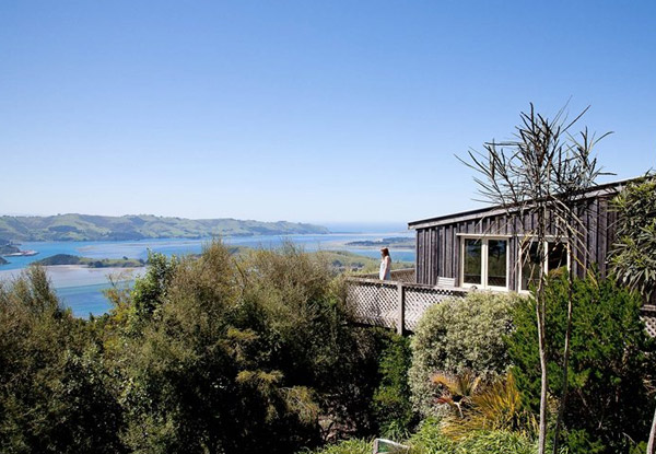 Unique One Night Dunedin Stay for Two in a Lodge Room incl. Breakfast, Dinner, Bottle of Bubbles on Arrivals, Late Checkout & Entry to Castle - Option for Two Nights