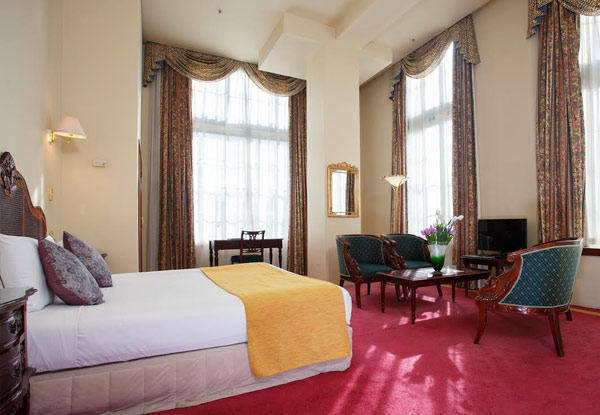 One-Night Hamilton Midweek Stay in a Superior Room for Two incl. Late Checkout, Parking & WiFi